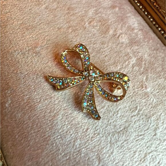 Gold-Tone Bow Brooch With Sparkling Iridescent Rhinestones Aurora Borealis - Picture 7 of 8